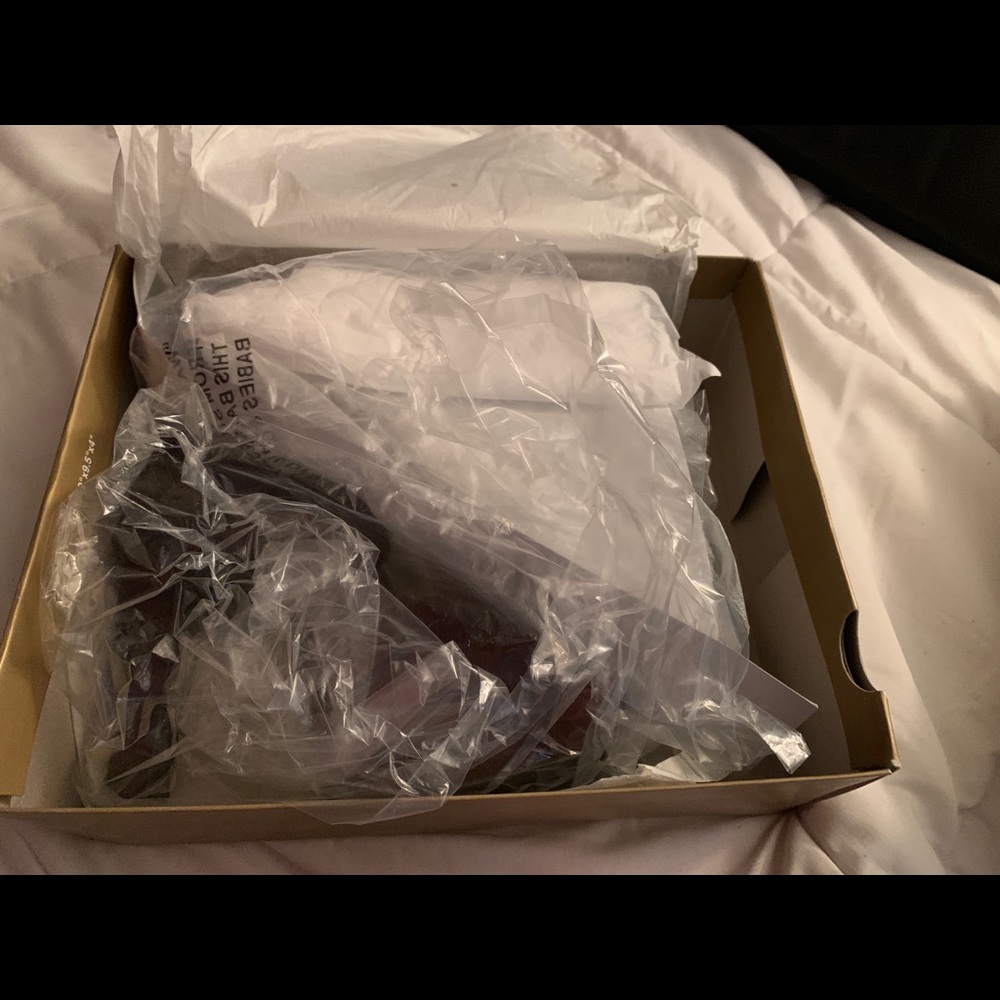 LC Lauren Conrad size 9 Regina platform Sandals